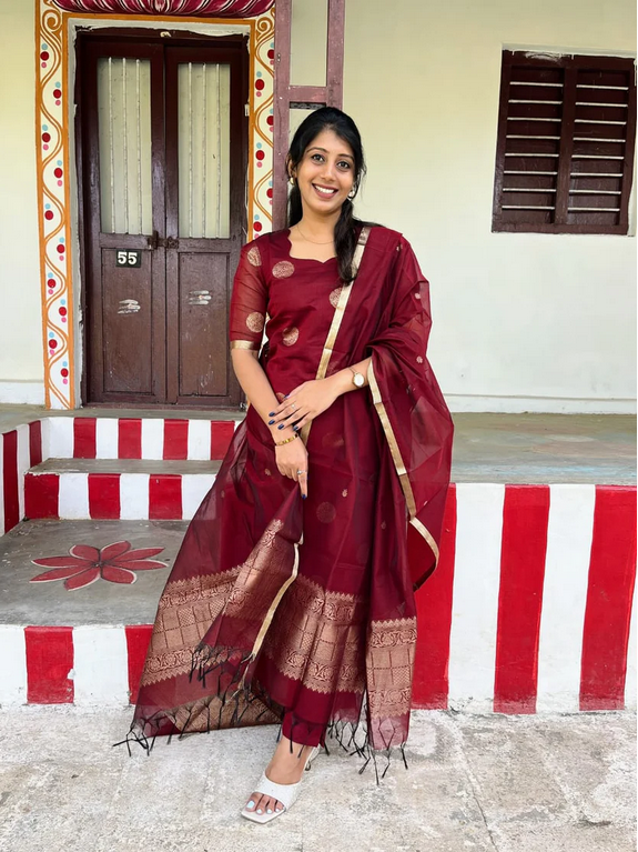 Screenshot 2026-04-11 at 13-21-22 KURTA PANT DUPATTA FULL SET (WITH LINING) – Diya Clothing